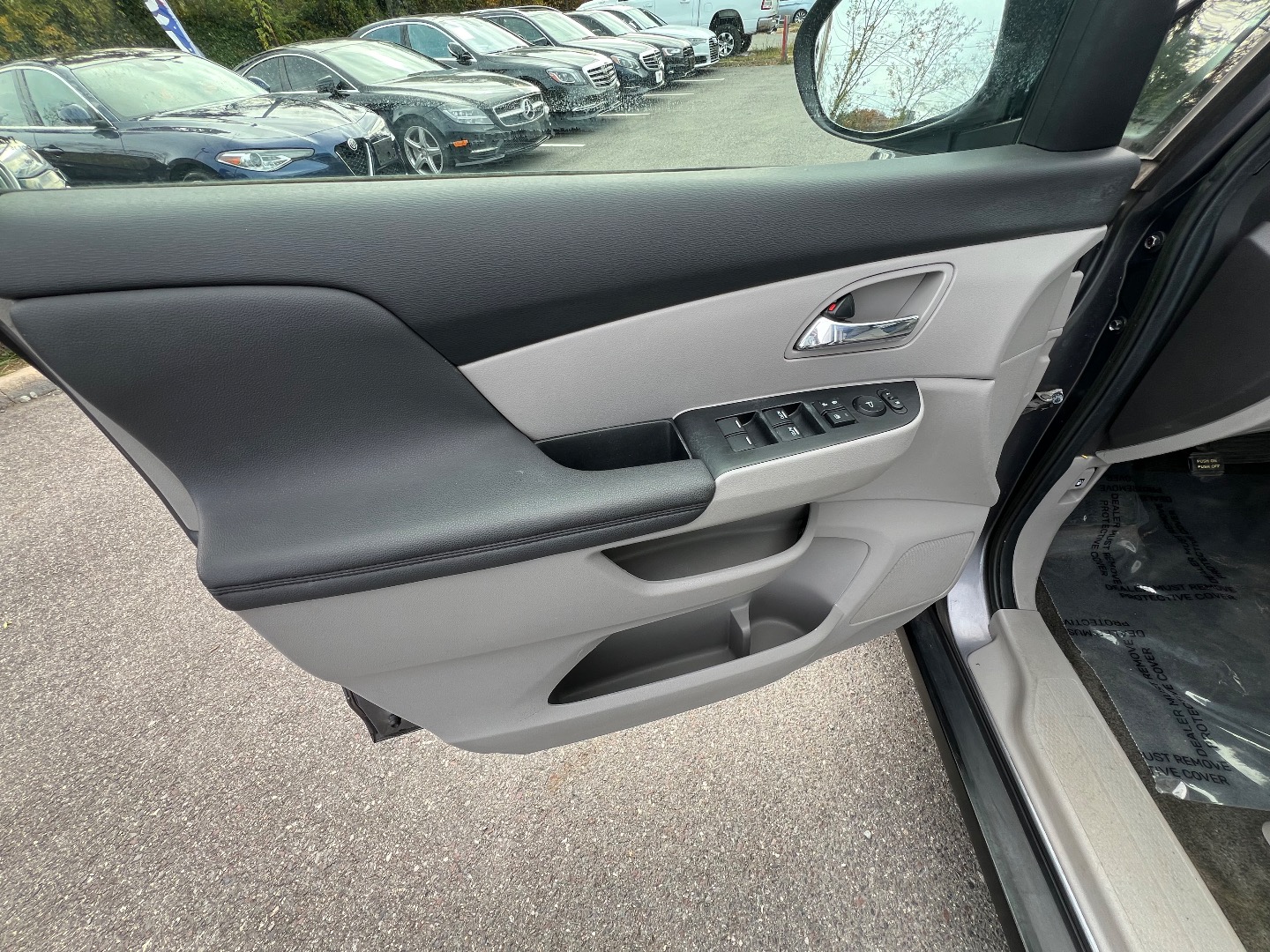 2014 Honda Odyssey EX-L - Photo 25