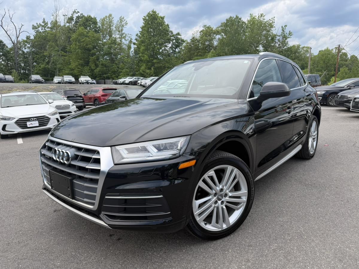 2018 Audi Q5 2.0T quattro S tronic Premium Plus's photo