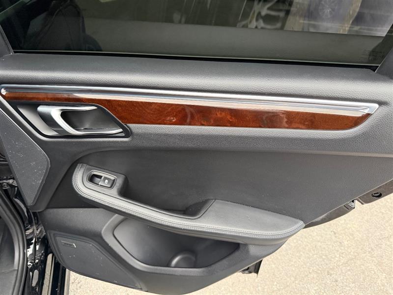 2015 Porsche Macan Turbo - Photo 22