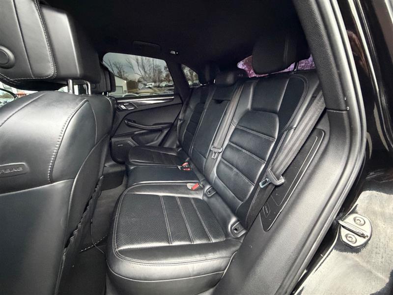 2015 Porsche Macan Turbo - Photo 30