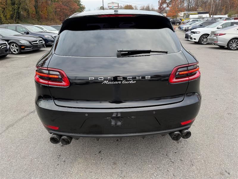 2015 Porsche Macan Turbo - Photo 16