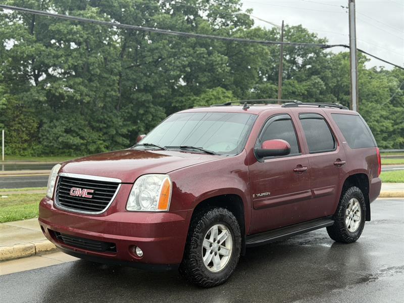 Victory Red 2008 GMC Yukon SUV / Crossover Automatic