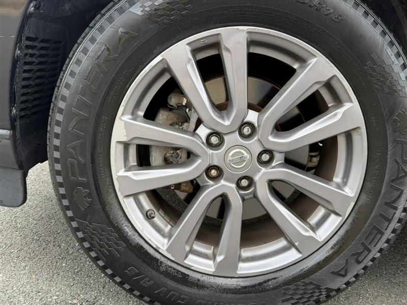2013 Nissan Pathfinder SV - Photo 11