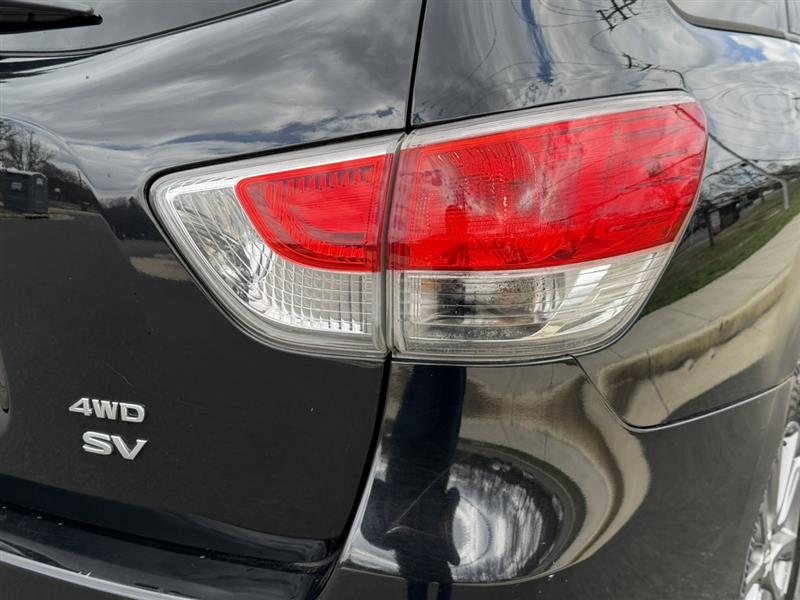 2013 Nissan Pathfinder SV - Photo 13