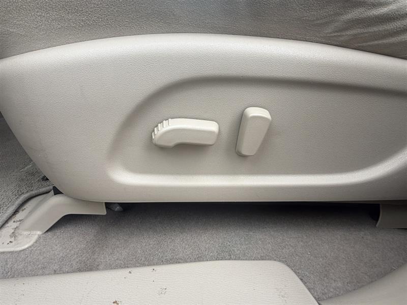 2013 Nissan Pathfinder SV - Photo 28