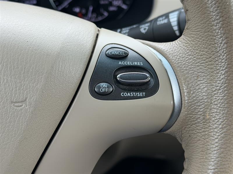 2013 Nissan Pathfinder SV - Photo 32