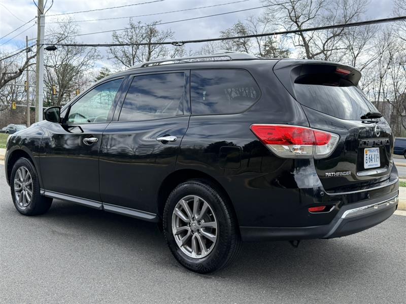 2013 Nissan Pathfinder SV - Photo 5