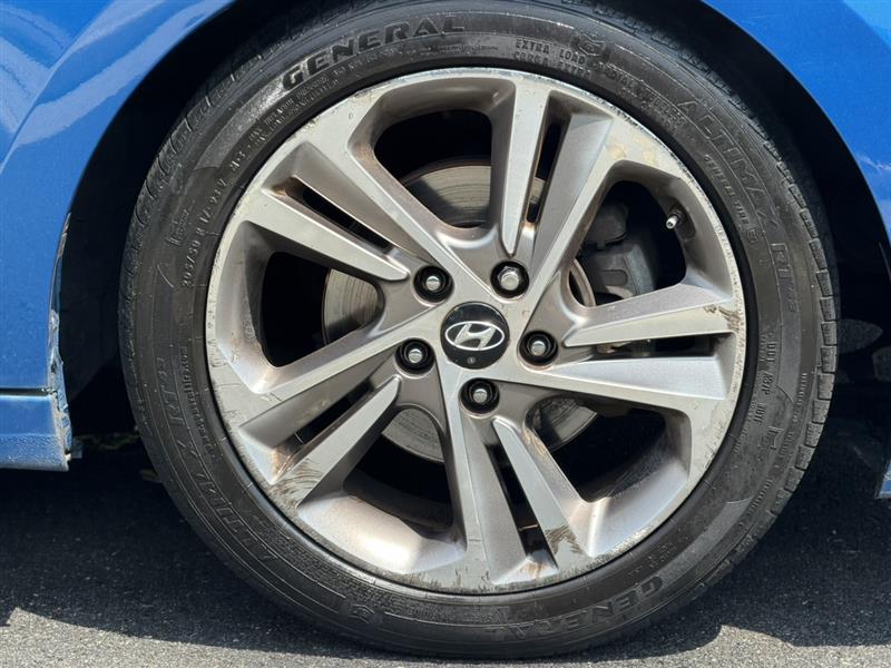 2017 Hyundai Elantra Limited - Photo 8