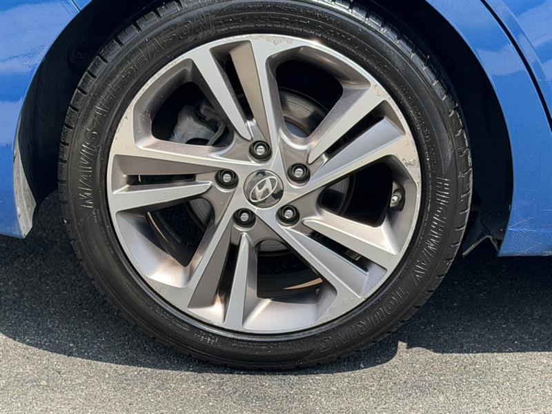 2017 Hyundai Elantra Limited - Photo 9