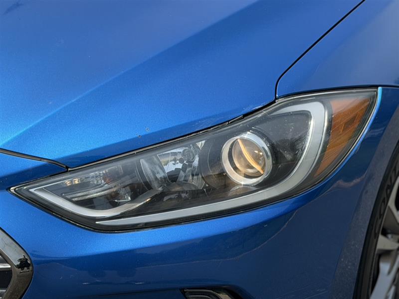 2017 Hyundai Elantra Limited - Photo 12