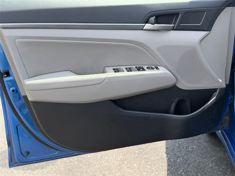 2017 Hyundai Elantra Limited - Photo 15