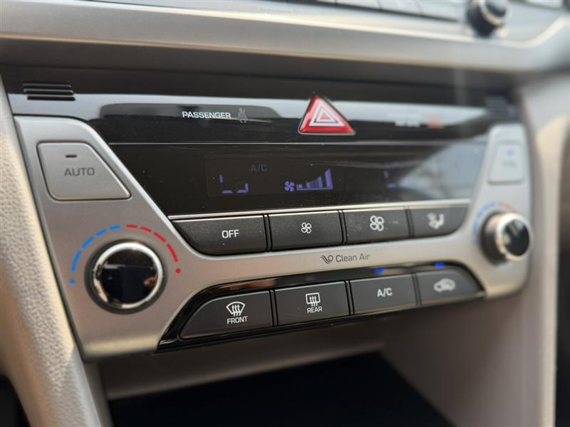 2017 Hyundai Elantra Limited - Photo 34