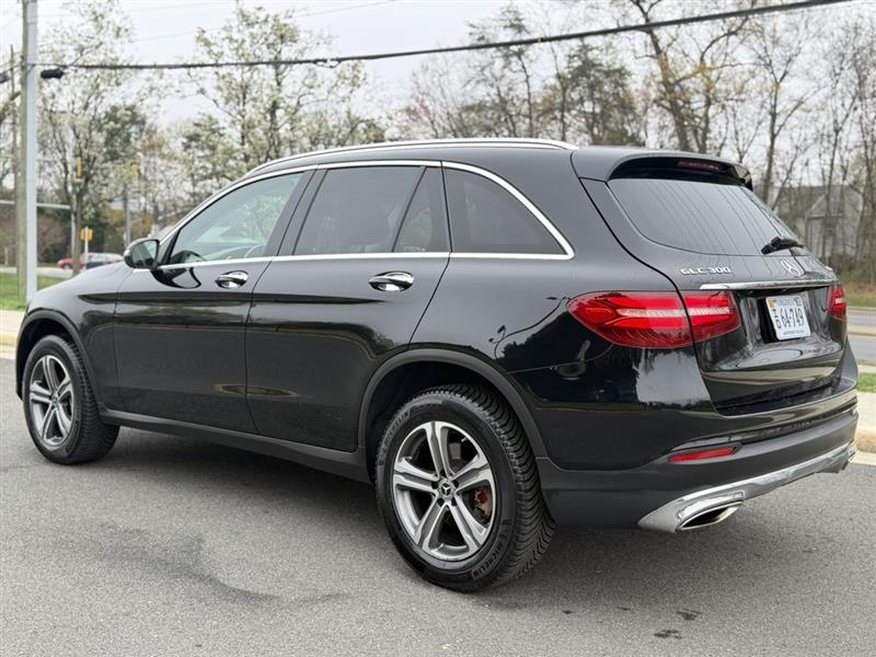 2019 Mercedes-Benz GLC GLC300 - Photo 4