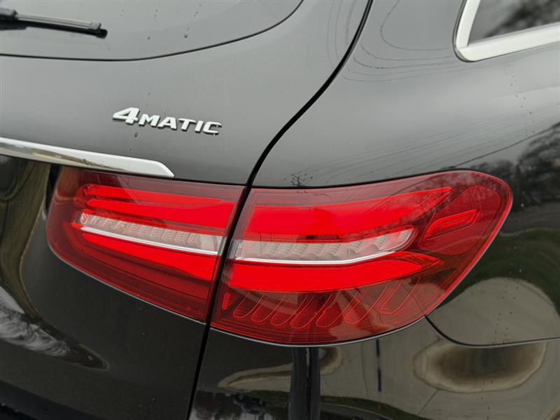 2019 Mercedes-Benz GLC GLC300 - Photo 12