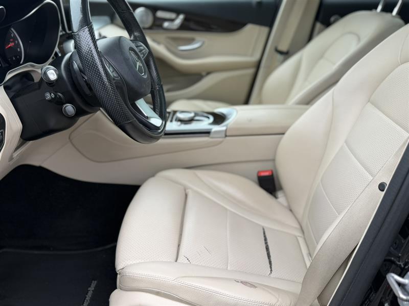 2019 Mercedes-Benz GLC GLC300 - Photo 15