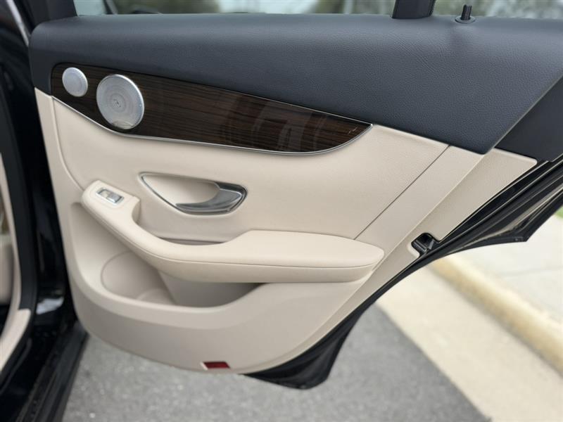 2019 Mercedes-Benz GLC GLC300 - Photo 20
