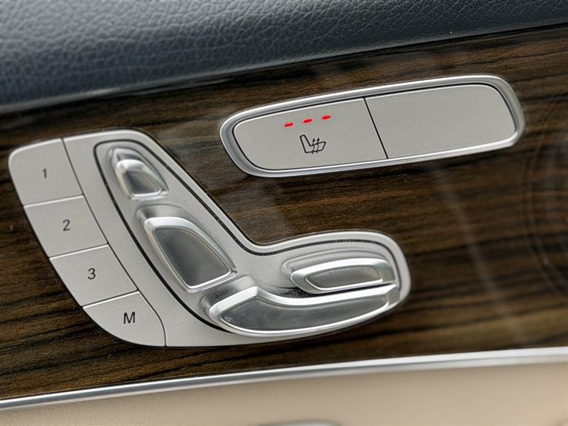 2019 Mercedes-Benz GLC GLC300 - Photo 25