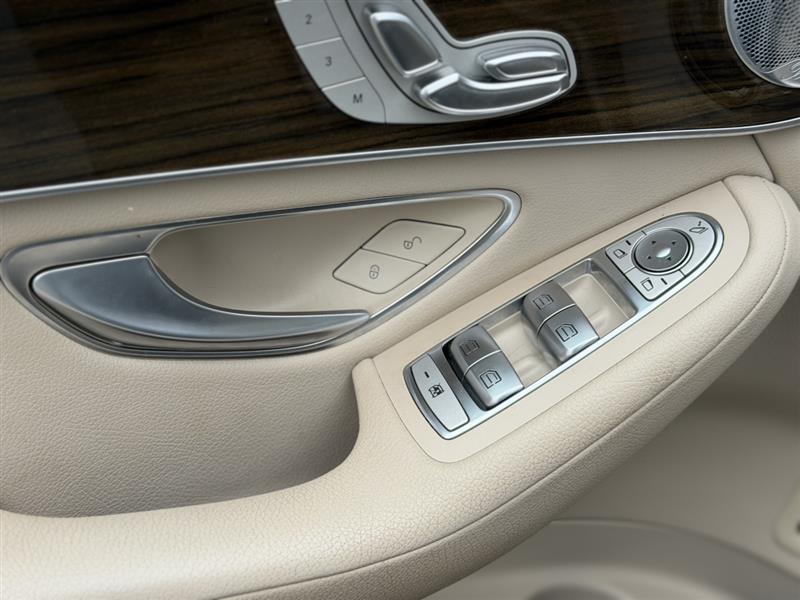 2019 Mercedes-Benz GLC GLC300 - Photo 27