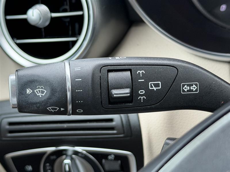 2019 Mercedes-Benz GLC GLC300 - Photo 30
