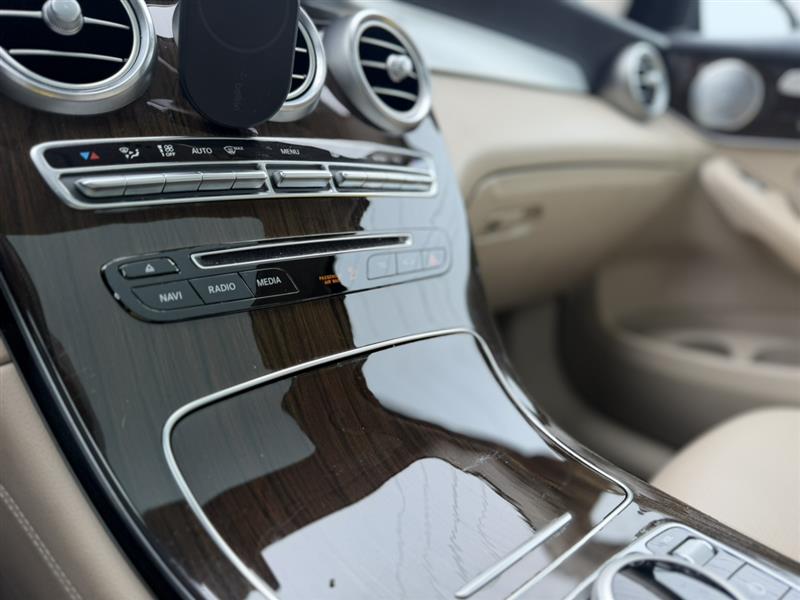 2019 Mercedes-Benz GLC GLC300 - Photo 37