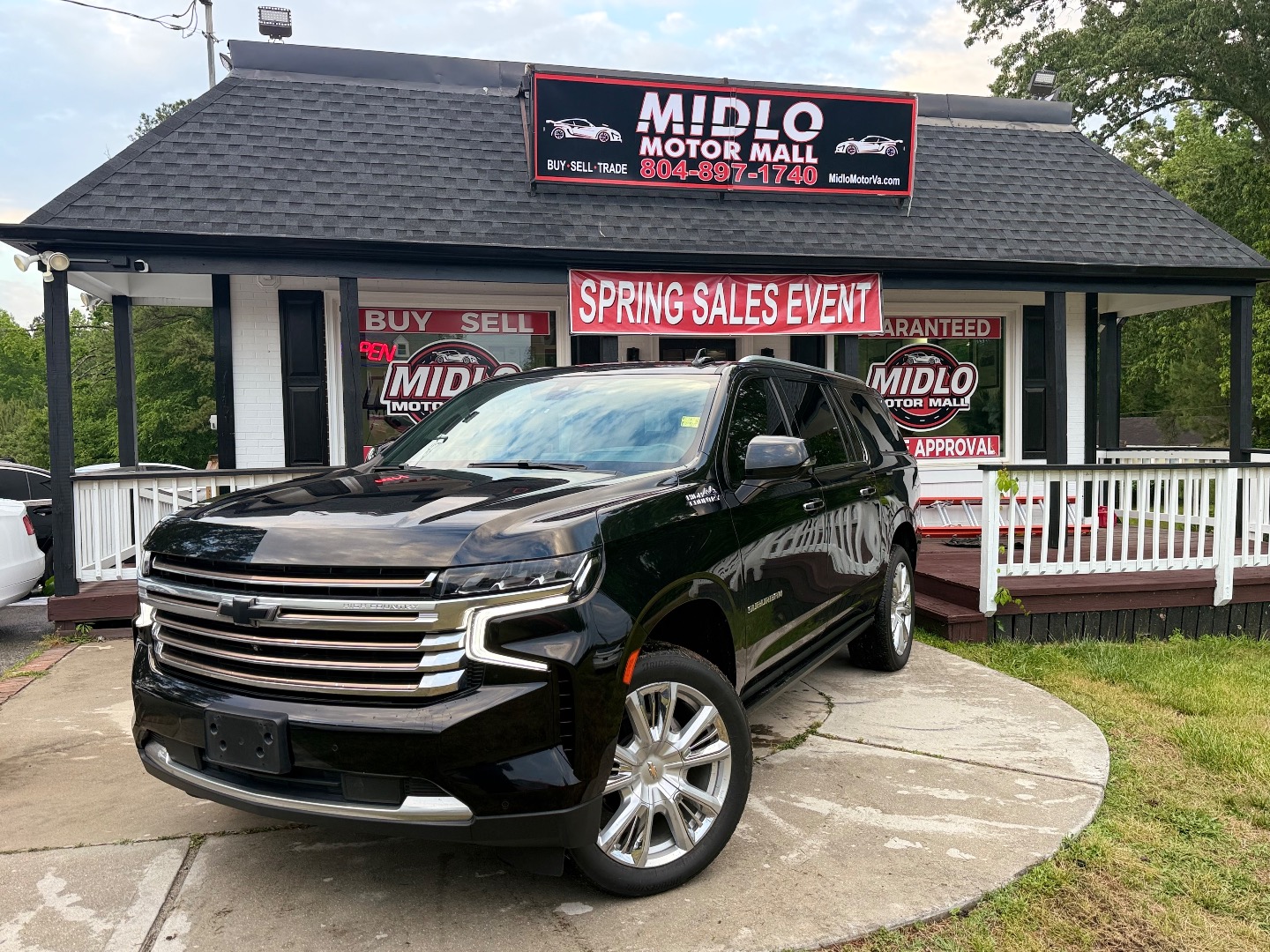 2022 Chevrolet Suburban 4WD 1500 High Country's photo