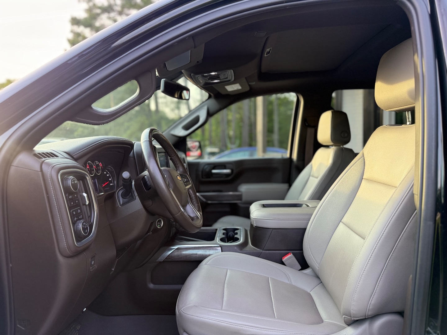 2022 Chevrolet Silverado 1500 Limited LTZ - Photo 15