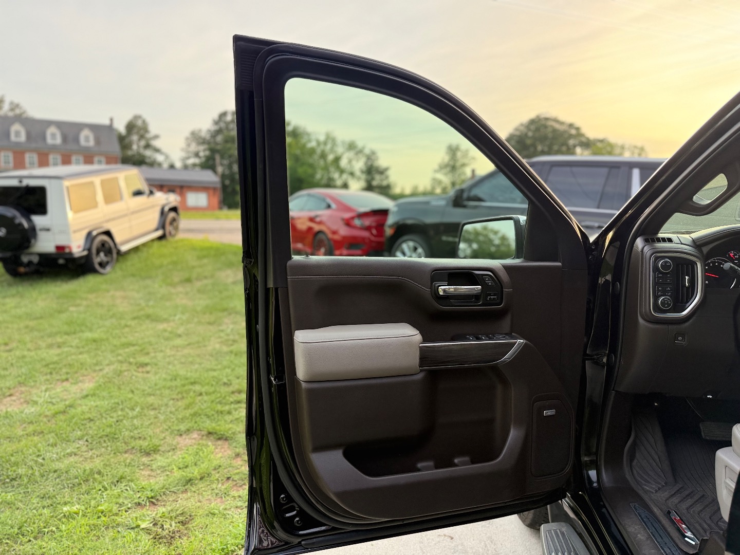 2022 Chevrolet Silverado 1500 Limited LTZ - Photo 17