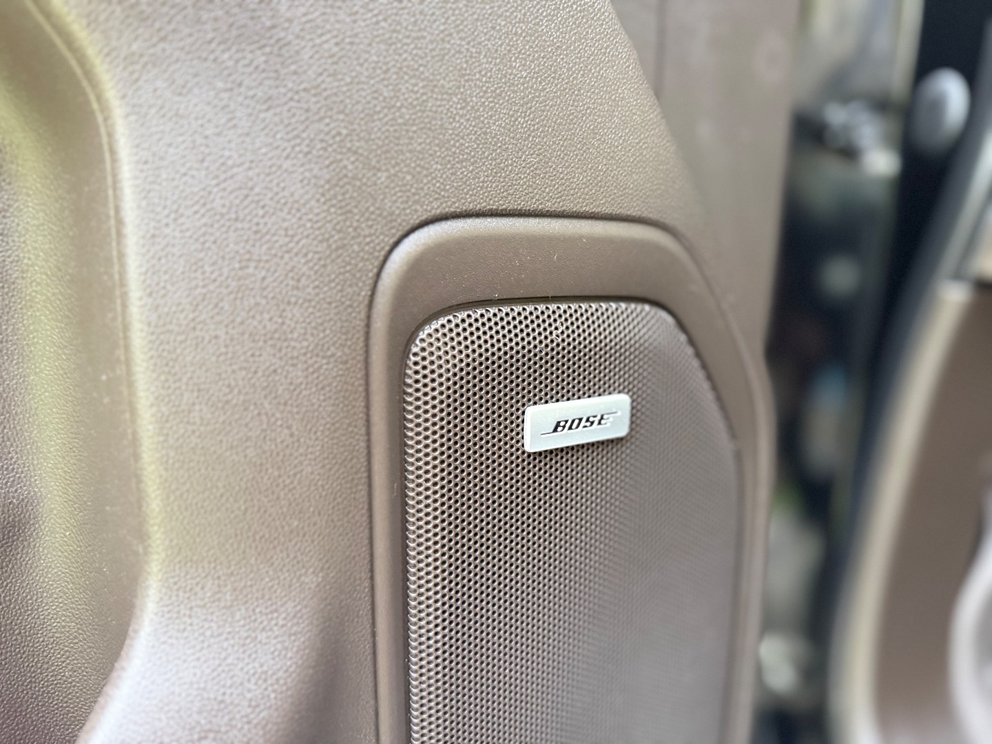 2022 Chevrolet Silverado 1500 Limited LTZ - Photo 18