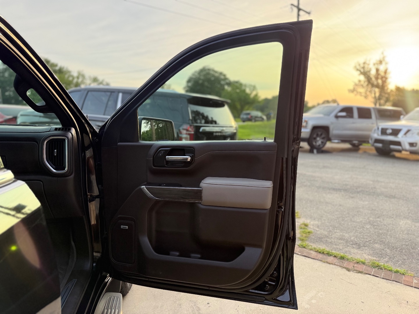 2022 Chevrolet Silverado 1500 Limited LTZ - Photo 29