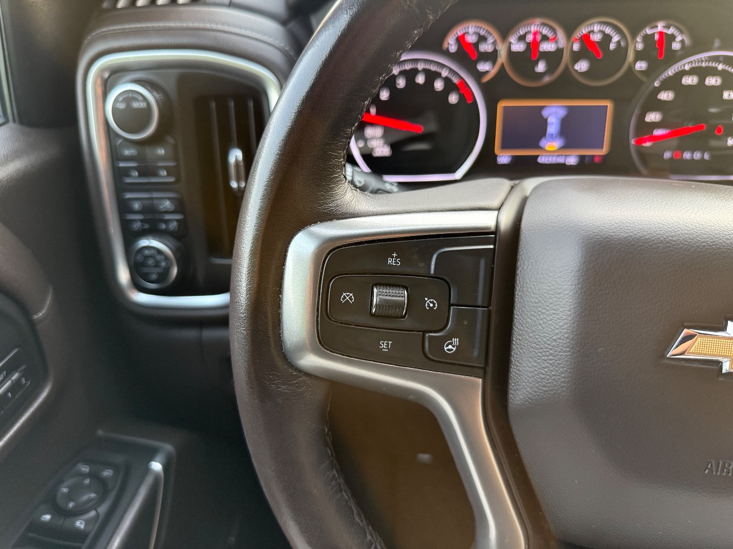 2022 Chevrolet Silverado 1500 Limited LTZ - Photo 43