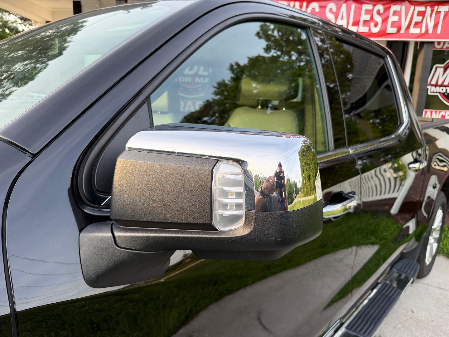 2022 Chevrolet Silverado 1500 Limited LTZ - Photo 5