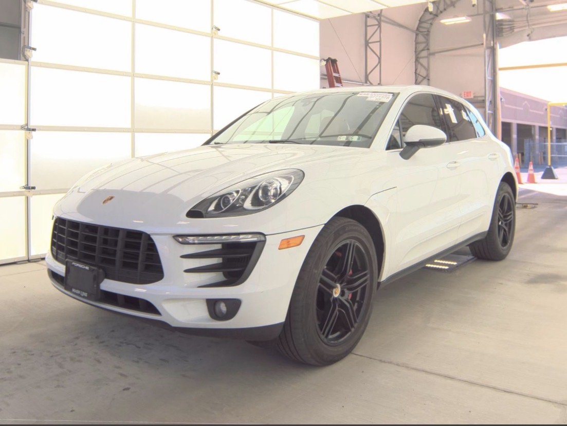 2017 Porsche Macan S's photo