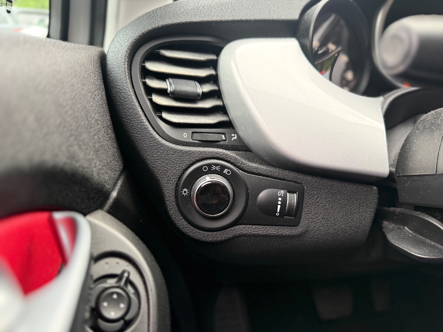 2016 FIAT 500X Easy - Photo 38