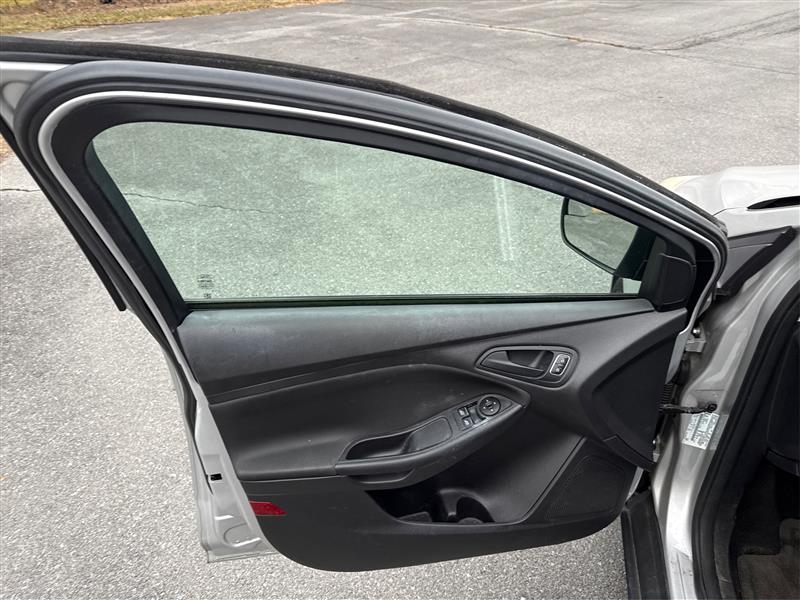2015 FORD FOCUS S Sedan 4D