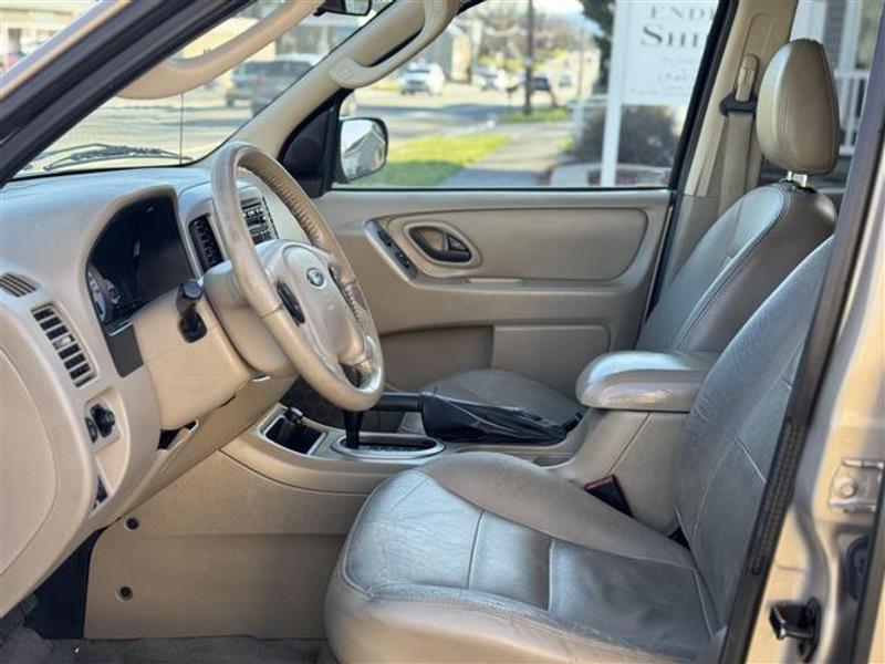2007 FORD ESCAPE XLT Sport Utility 4D