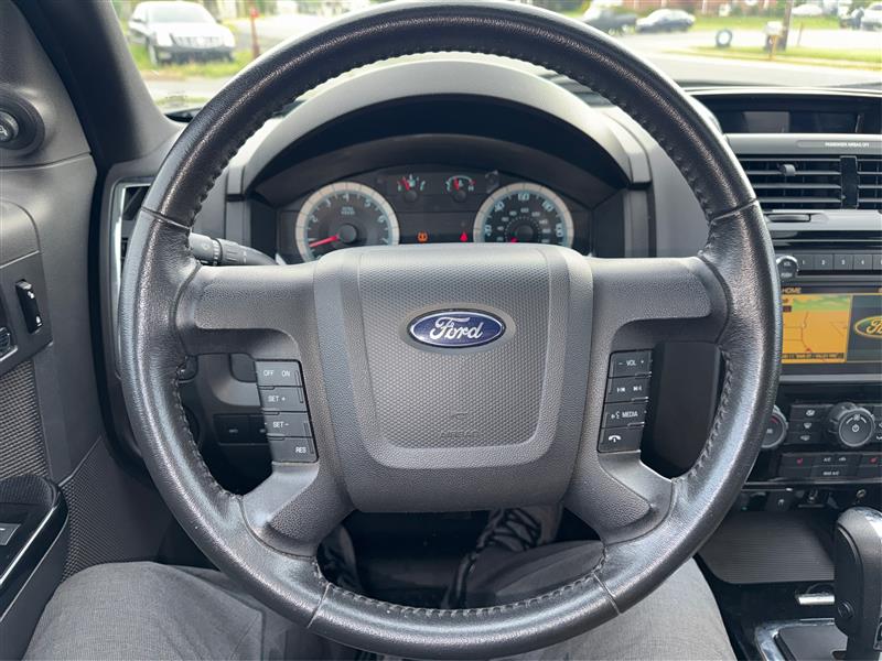 2010 FORD ESCAPE LIMITED