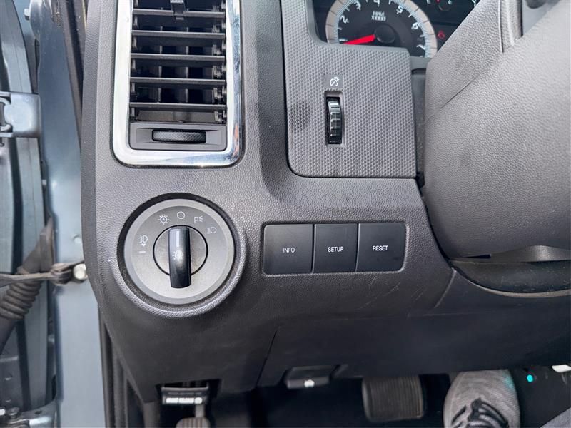 2010 FORD ESCAPE LIMITED