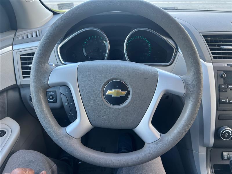 2012 CHEVROLET TRAVERSE LS Sport Utility 4D
