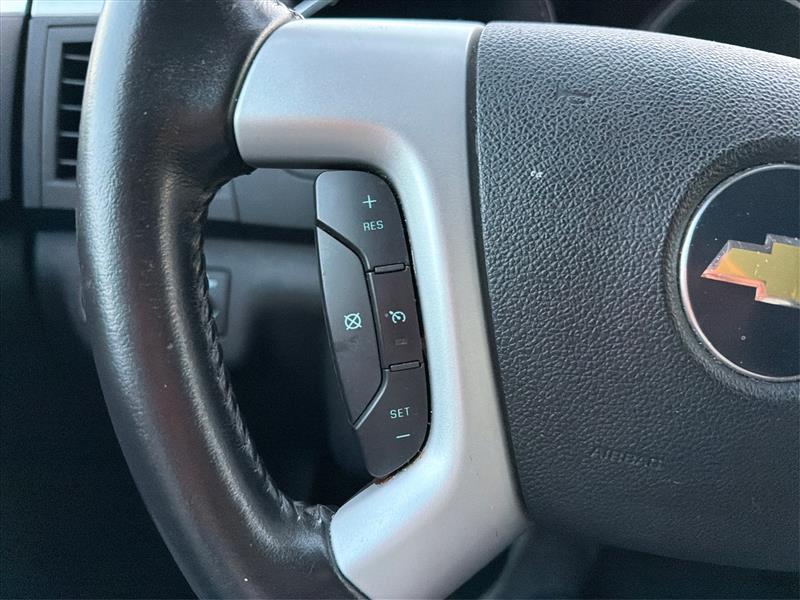 2011 CHEVROLET TRAVERSE LT W/1LT