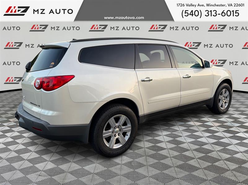 2011 CHEVROLET TRAVERSE LT W/1LT