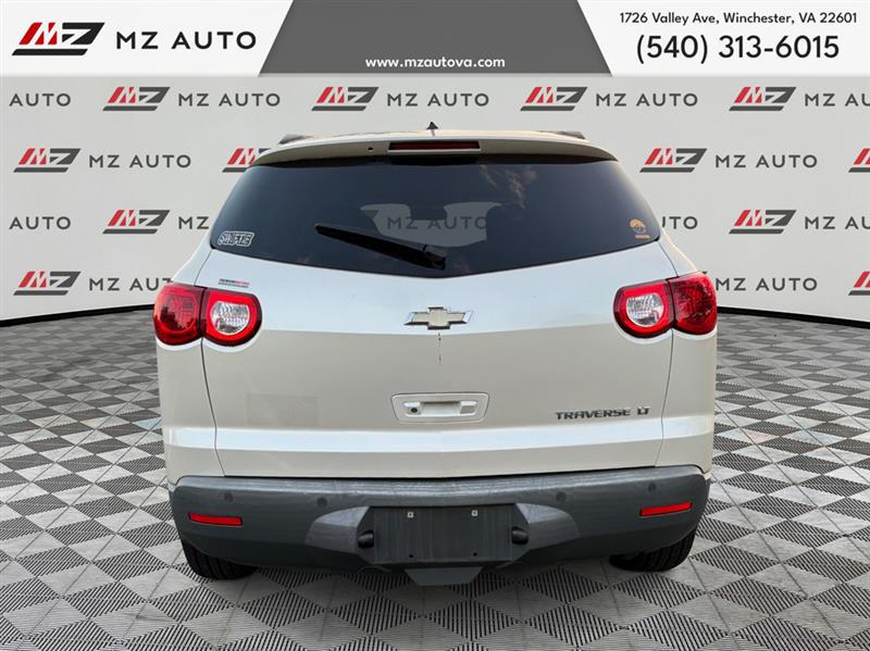 2011 CHEVROLET TRAVERSE LT W/1LT