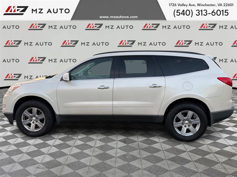 2011 CHEVROLET TRAVERSE LT W/1LT
