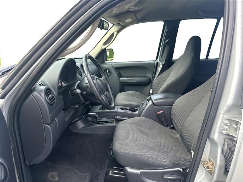 2003 JEEP LIBERTY SPORT UTILITY 4D