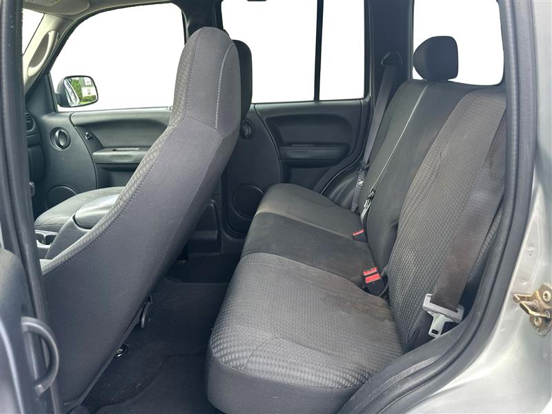 2003 JEEP LIBERTY SPORT UTILITY 4D