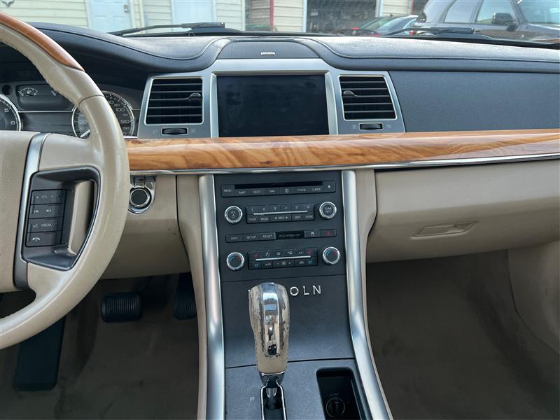 2009 LINCOLN MKS Sedan 4D