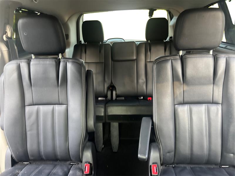 2016 CHRYSLER TOWN & COUNTRY TOURING MINIVAN 4D