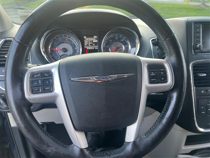 2016 CHRYSLER TOWN & COUNTRY TOURING MINIVAN 4D