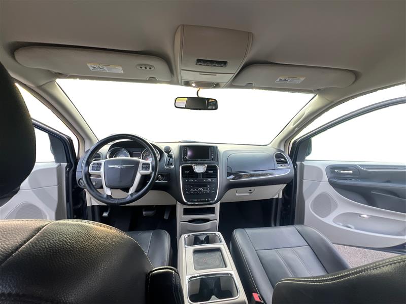2016 CHRYSLER TOWN & COUNTRY TOURING MINIVAN 4D