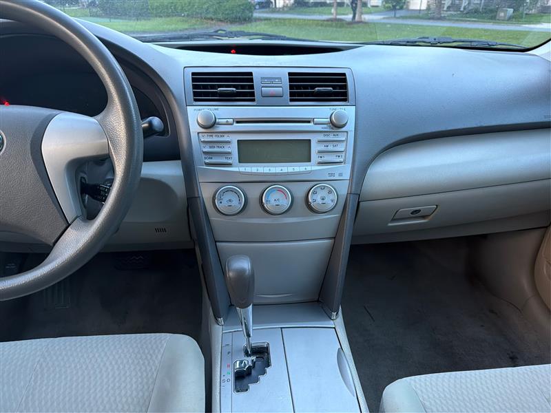 2011 TOYOTA CAMRY 