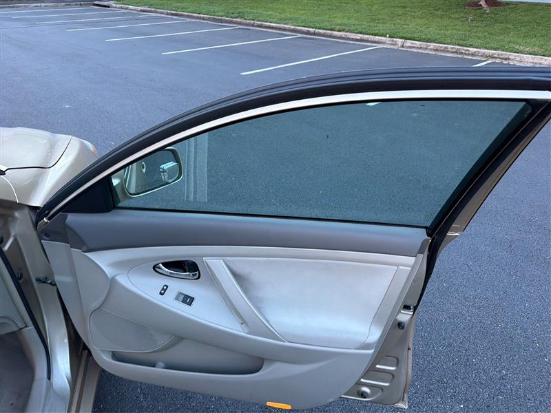 2011 TOYOTA CAMRY 
